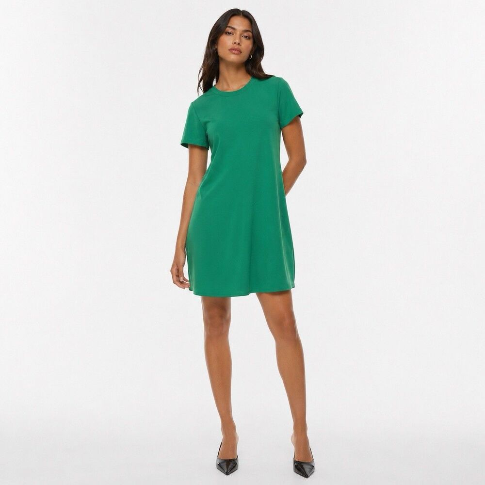 Adrienne Vittadini Sheath Dress Size 2 Green Short Sleeve Casual Back Zip Shift
